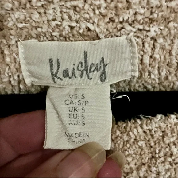 Kaisley Crop Sweater, Fuzzy Comfy, Size Small - Picture 3 of 4